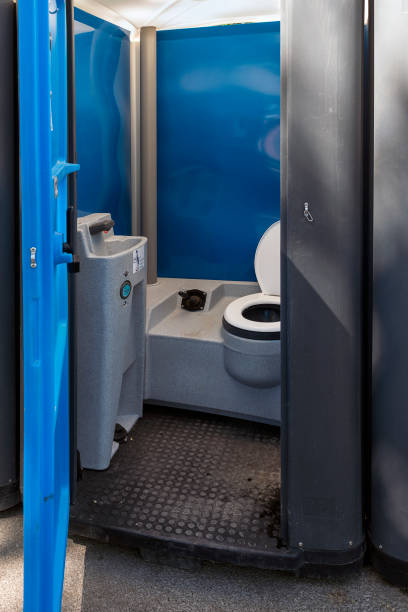 Best Porta potty rental near me  in Eastpoint, FL