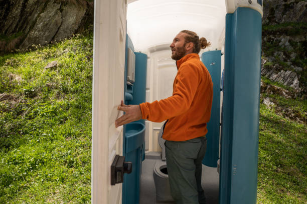Best Portable bathroom rental  in Eastpoint, FL